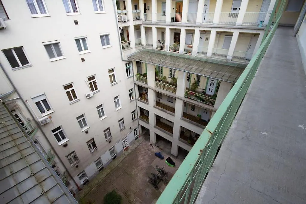 Marvany Deluxe Apartman On The Elit Buda Side By Newave Apartments Budapest