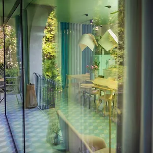  Hotel Bagatelle Gardenhouse
