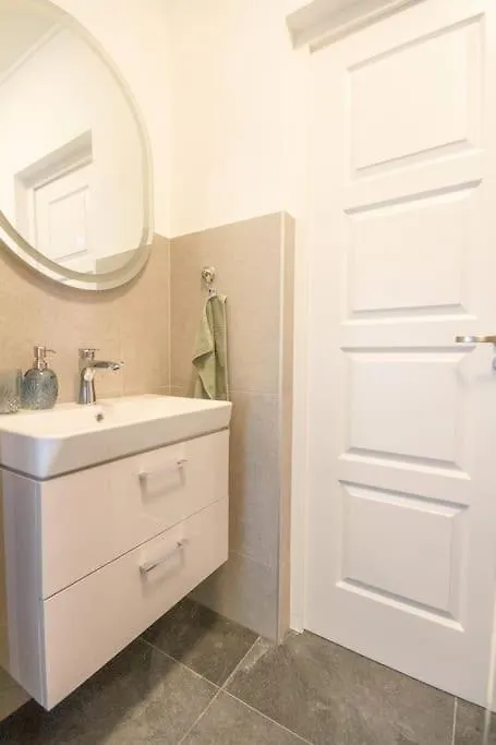 Marvany Deluxe Apartman On The Elit Buda Side By Newave Apartments Budapest