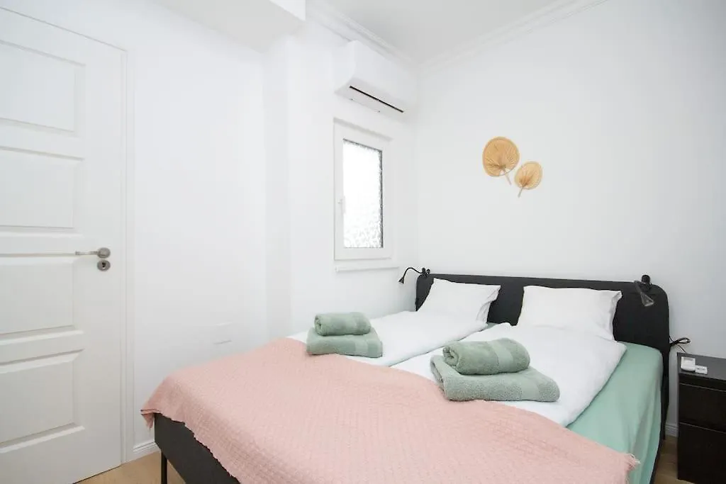 Marvany Deluxe Apartman On The Elit Buda Side By Newave Apartments Budapest