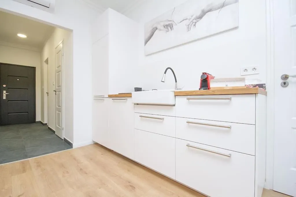Marvany Deluxe Apartman On The Elit Buda Side By Newave Apartments Budapest